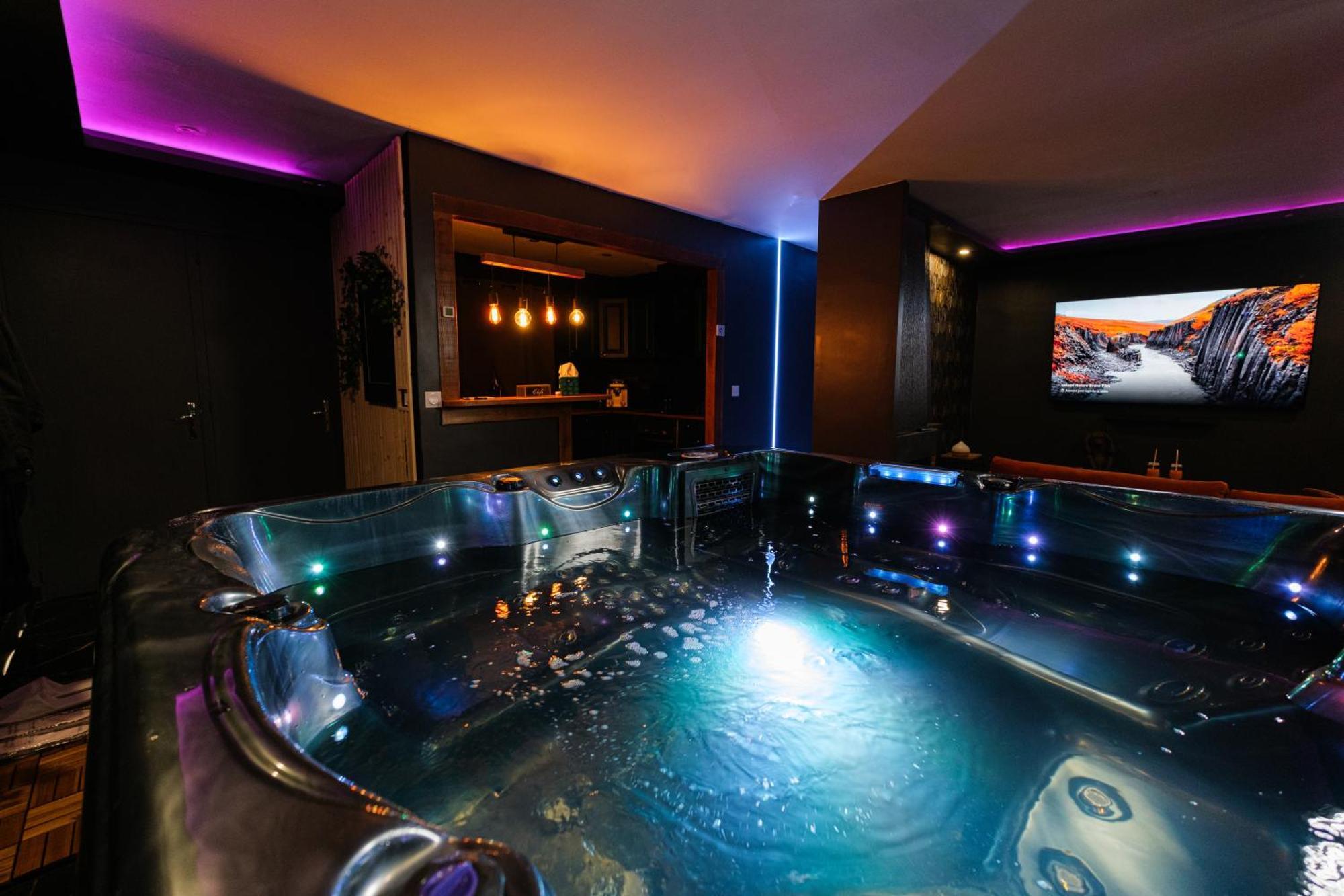 L Escale Jacuzzi Et Sauna Évreux Eksteriør billede