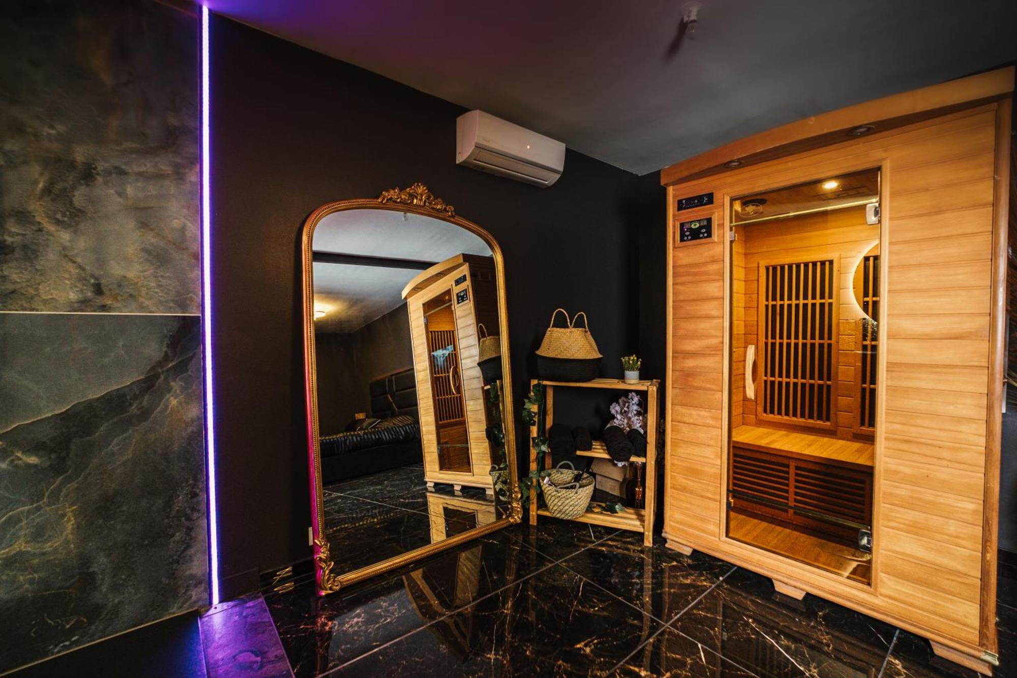 L Escale Jacuzzi Et Sauna Évreux Eksteriør billede